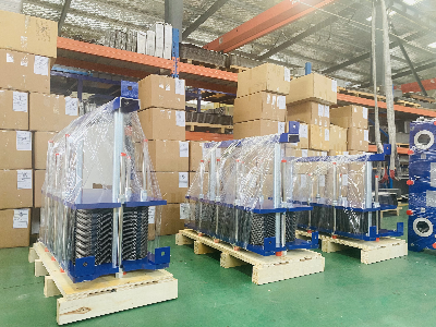 2020年冬青島的第一場(chǎng)雪，換熱器廠(chǎng)家車(chē)間熱火朝天忙發(fā)貨